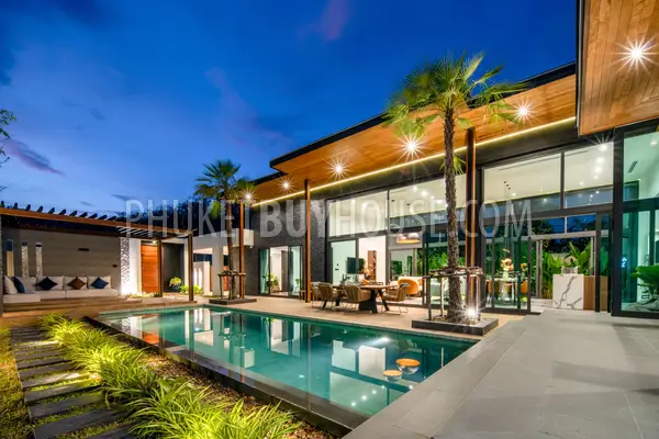 RAW7198: Tropical Four Bedroom Villa in Rawai. Photo #1