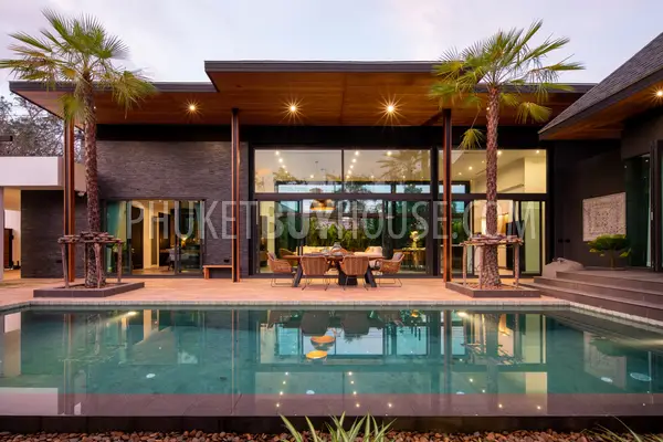 RAW7198: Tropical Four Bedroom Villa in Rawai. Photo #22