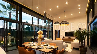 RAW7198: Tropical Four Bedroom Villa in Rawai. Photo #18