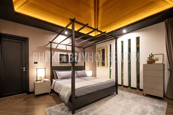 RAW7198: Tropical Four Bedroom Villa in Rawai. Photo #19