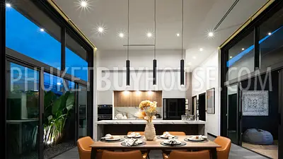 RAW7198: Tropical Four Bedroom Villa in Rawai. Photo #30
