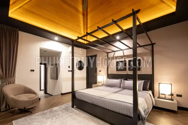 RAW7198: Tropical Four Bedroom Villa in Rawai. Photo #12