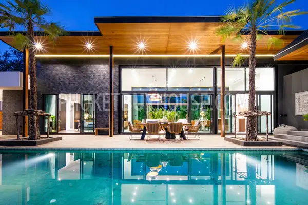 RAW7198: Tropical Four Bedroom Villa in Rawai. Photo #27