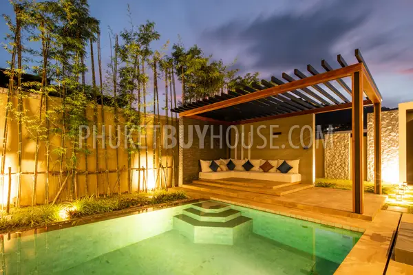 RAW7198: Tropical Four Bedroom Villa in Rawai. Photo #32