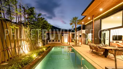 RAW7198: Tropical Four Bedroom Villa in Rawai. Photo #33