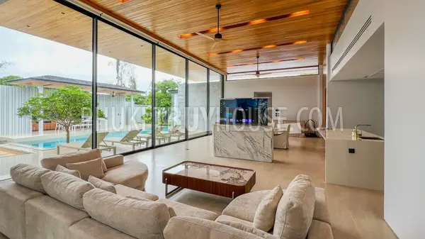 LAY22802: Spacious 4 Bedroom Family Pool Villa with Large Plot, 13 m Pool and Private Garden. Fotoğraf #7