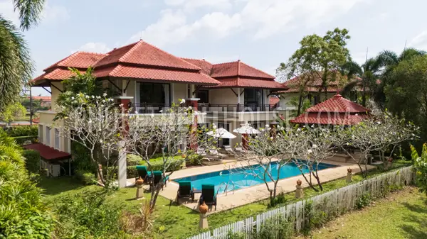 LAG22809: 4-Bedroom Villa in the Prestigious Laguna. 照片 #52