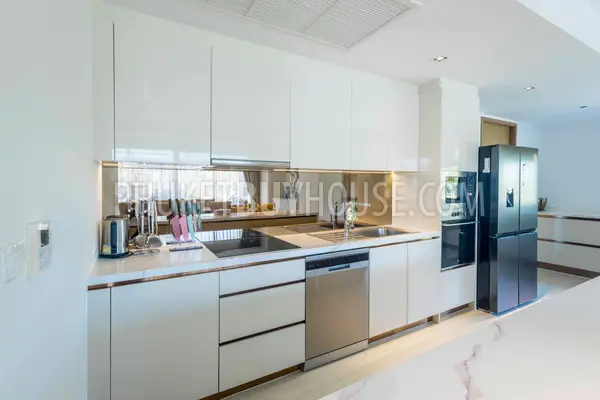 LAG22817: Lakeside 4-Bedroom Pool Villa in Laguna with Private Garden and Full Privacy. Photo #5