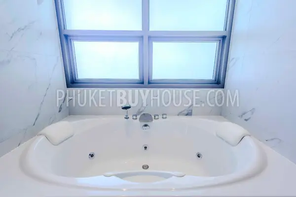 LAG22817: Lakeside 4-Bedroom Pool Villa in Laguna with Private Garden and Full Privacy. Photo #10
