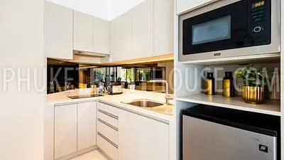 LAG22818: Modern One-Bedroom Apartment. Photo #2