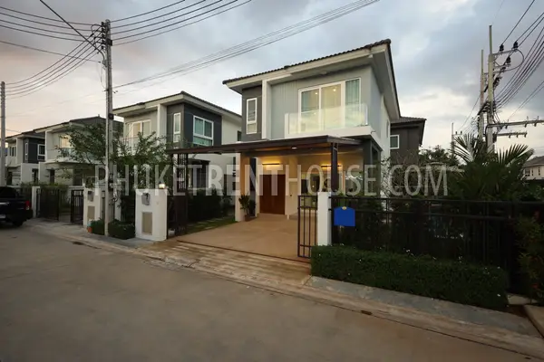 CHA22820: Long-Term Rent in Chalong: Fully Furnished 3-Bedroom Pool Townhome Ready to Move In. 照片 #1