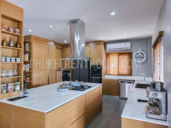 RAW22826: 4-Bedroom Smart Villa for Rent in Rawai, Phuket. Photo #40