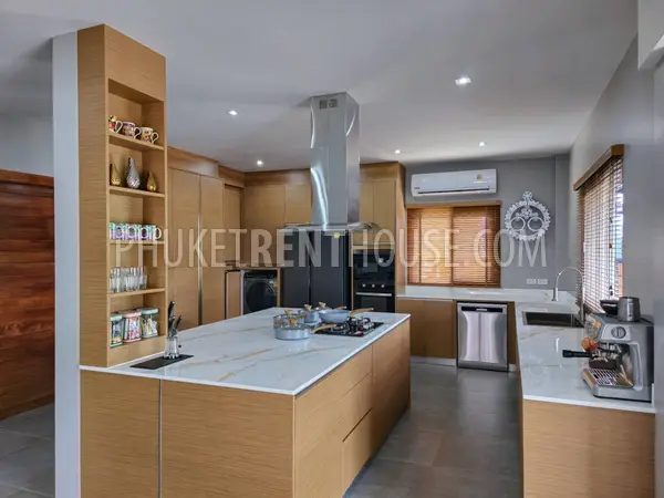 RAW22826: 4-Bedroom Smart Villa for Rent in Rawai, Phuket. Photo #31