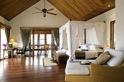 RAW9085: Traditional Thai Style 5 Bedroom Villa in Rawai Area. Photo #20