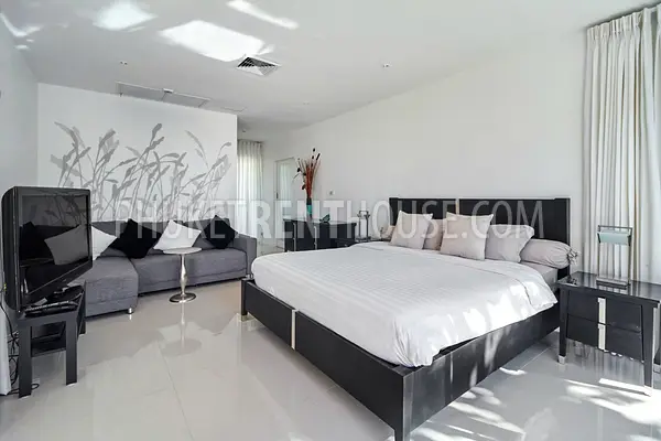 KAT9117: Amazing modern 5-6 Bedroom Pool Villa with Sea View in Kata. Photo #29