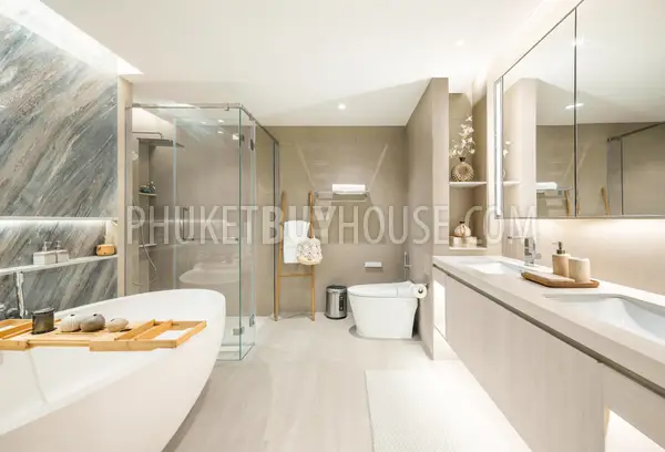 LAG22852: 121 Sq.m Two-Bedroom Apartment Steps from Bang Tao Beach with Private Terrace. Fotoğraf #11