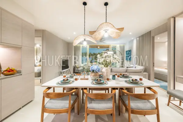 LAG22852: 121 Sq.m Two-Bedroom Apartment Steps from Bang Tao Beach with Private Terrace. Fotoğraf #14