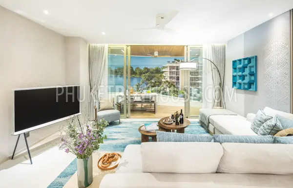 LAG22852: 121 Sq.m Two-Bedroom Apartment Steps from Bang Tao Beach with Private Terrace. Fotoğraf #22