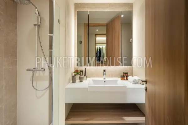 LAG22853: 2-Bedroom Apartment in Laguna Steps from Bang Tao Beach. Photo #11