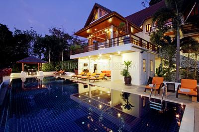 PAT9145: 7 Bedroom Villa in Patong Phuket. Photo #15
