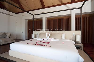 SUR9147: Private Luxury 4 Bedroom Villa in Surin Beach Area. Photo #11
