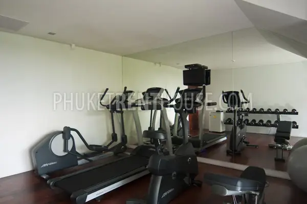SUR9147: Private Luxury 4 Bedroom Villa in Surin Beach Area. Photo #13