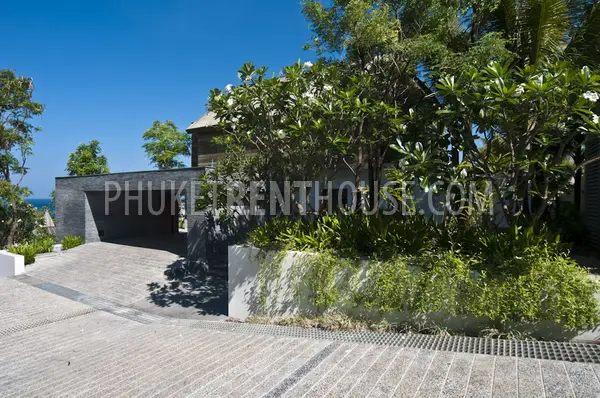 SUR9147: Private Luxury 4 Bedroom Villa in Surin Beach Area. Photo #14