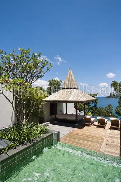 SUR9147: Private Luxury 4 Bedroom Villa in Surin Beach Area. Photo #5
