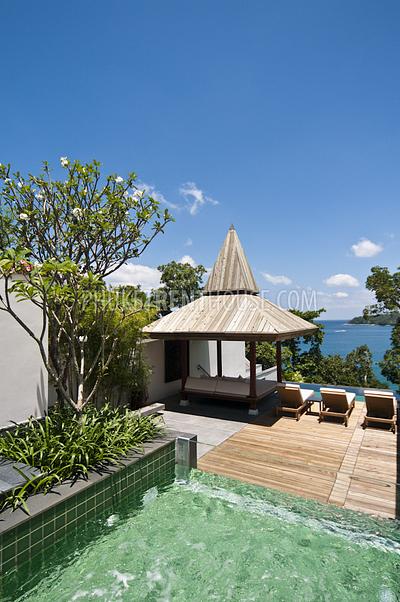 SUR9147: Private Luxury 4 Bedroom Villa in Surin Beach Area. Photo #5