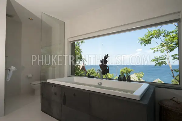 SUR9147: Private Luxury 4 Bedroom Villa in Surin Beach Area. Photo #7