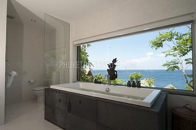 SUR9147: Private Luxury 4 Bedroom Villa in Surin Beach Area. Photo #7