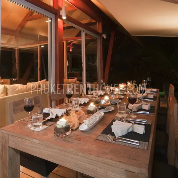 SUR9147: Private Luxury 4 Bedroom Villa in Surin Beach Area. Photo #17