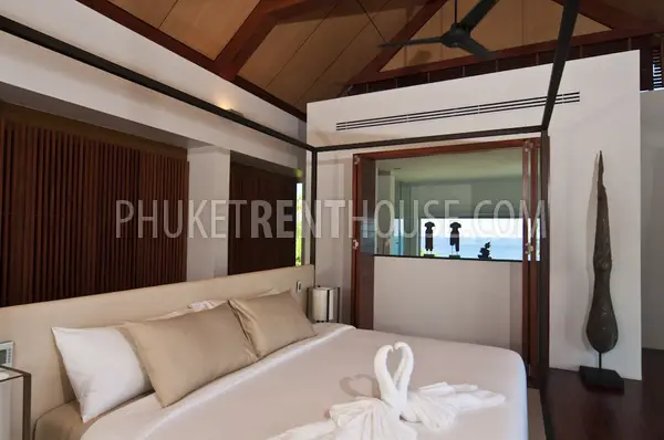 SUR9147: Private Luxury 4 Bedroom Villa in Surin Beach Area. Photo #30