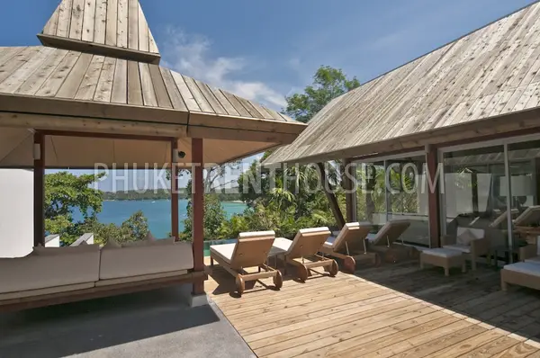 SUR9147: Private Luxury 4 Bedroom Villa in Surin Beach Area. Photo #25