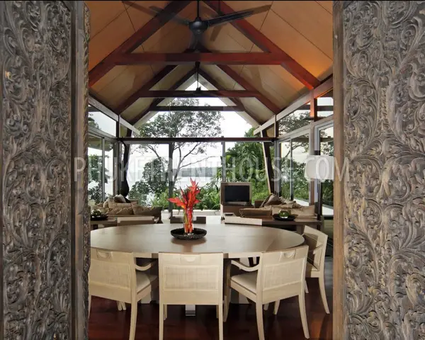 SUR9147: Private Luxury 4 Bedroom Villa in Surin Beach Area. Photo #43