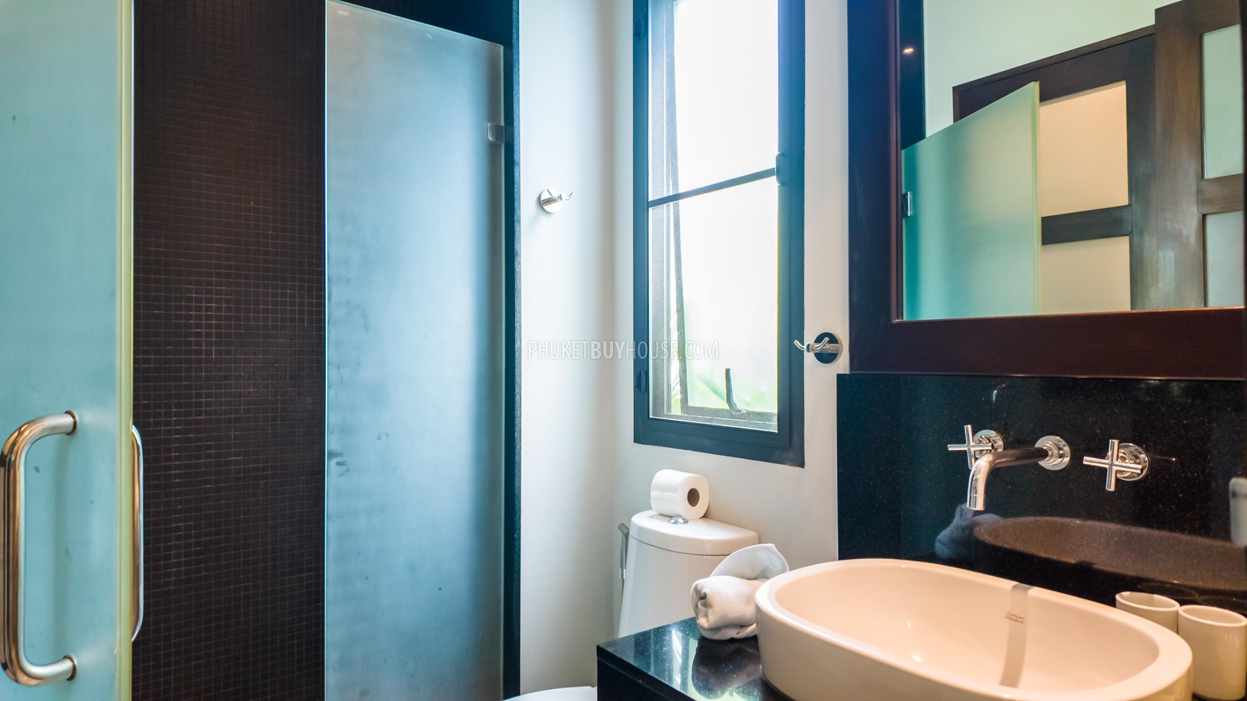 Villa mit 2 Schlafzimmern 179 m² Rawai, Thailand