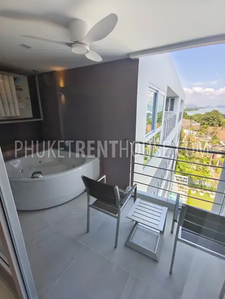 RAW22883: Spacious 2-Bedroom Corner Unit in Rawai, Phuket. Photo #11