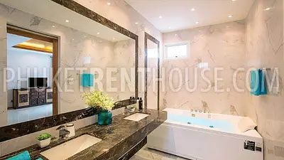 RAW21598: Bali Style Villa with 5 bedrooms in Rawai. Фото #15