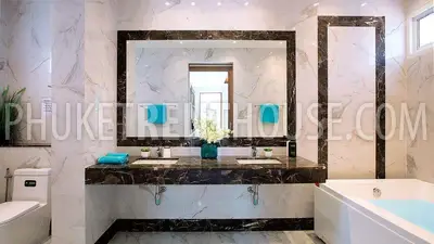 RAW21598: Bali Style Villa with 5 bedrooms in Rawai. Фото #8