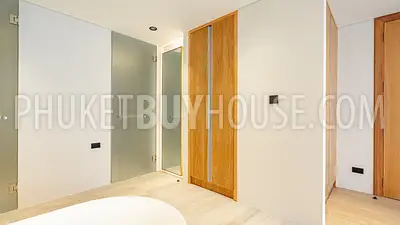 PAT22895: Sea View Penthouse with Private Rooftop Terrace Near Patong. Fotoğraf #19