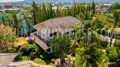 LAG22897: Spacious 3-Bedroom Lake Area Townhouse with Large Pool, Garden, and Private Parking. 照片 #1