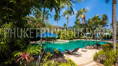 LAG22897: Spacious 3-Bedroom Lake Area Townhouse with Large Pool, Garden, and Private Parking. 照片 #44