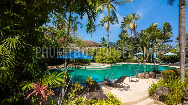 LAG22897: Spacious 3-Bedroom Lake Area Townhouse with Large Pool, Garden, and Private Parking. Photo #44