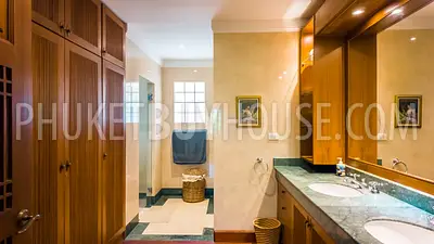 LAG22897: Spacious 3-Bedroom Lake Area Townhouse with Large Pool, Garden, and Private Parking. 照片 #36