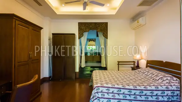 LAG22897: Spacious 3-Bedroom Lake Area Townhouse with Large Pool, Garden, and Private Parking. Photo #38