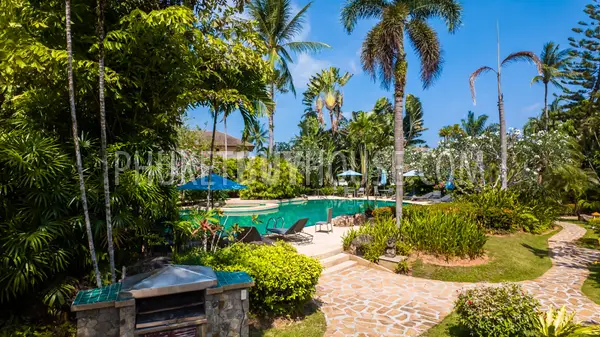 LAG22897: Spacious 3-Bedroom Lake Area Townhouse with Large Pool, Garden, and Private Parking. Photo #49