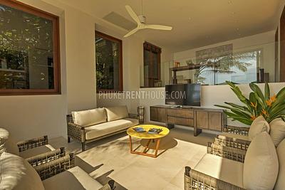 KAT8422: An Ocean Front Luxury 8 Bedroom Villa in 5 minute walk to Kata Beach. Photo #14