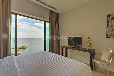 KAT8422: An Ocean Front Luxury 8 Bedroom Villa in 5 minute walk to Kata Beach. Photo #16