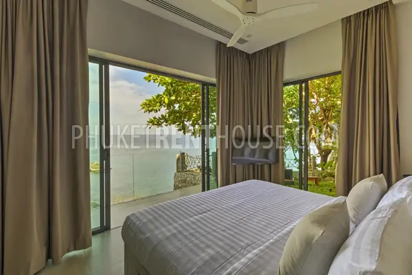 KAT8422: An Ocean Front Luxury 8 Bedroom Villa in 5 minute walk to Kata Beach. Photo #18