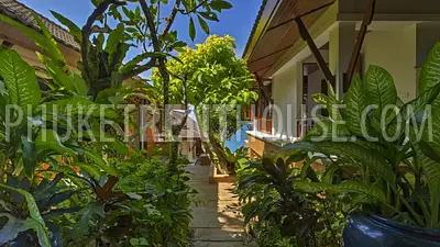 KAT8422: An Ocean Front Luxury 8 Bedroom Villa in 5 minute walk to Kata Beach. Photo #10
